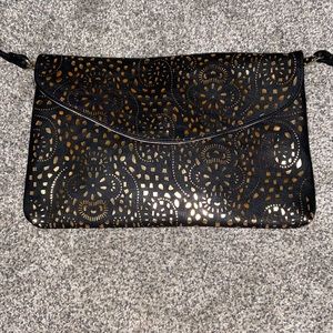 EUC Steve Madden clutch